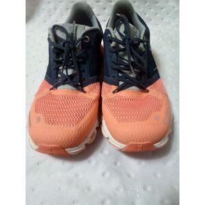 on cloud Cloudflayer women running shoes size 9.5